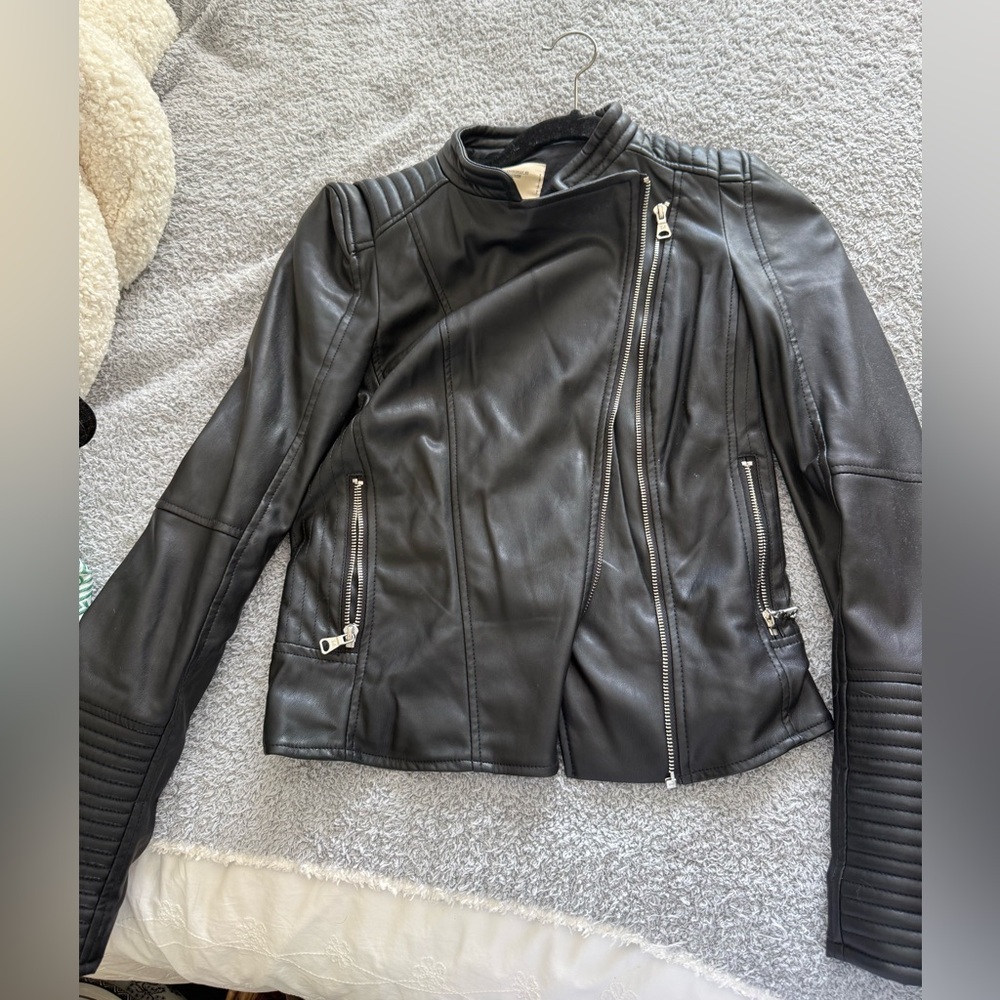 Zara Black Vegan Leather Moto Jacket with Quilted Sleeves